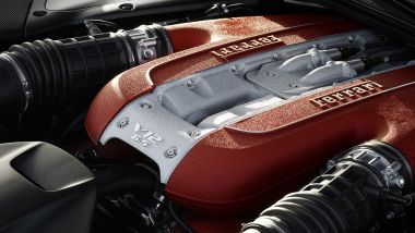 Ferrari, il 12 cilindri della 812 Superfast