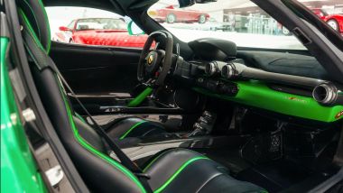 Ferrari LaFerrari: l'abitacolo dell'hypercar personalizzato per il cantante Jay Jay dei Jamiroquai