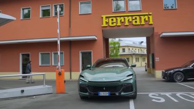 Ferrari Purosangue Tailor Made: la supercar a ruote alte lascia la fabbrica di Maranello