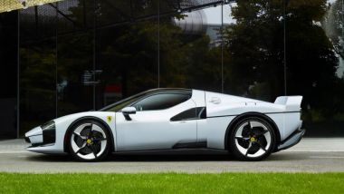 Ferrari SC40: design spigoloso e dettagli che richiamano l'ultima supercar vista dal Drake