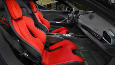 Ferrari SC40: gli interni esclusivi con rivestimenti in carbon kevlar e pelle