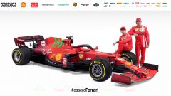 La presentazione della Ferrari  SF21 di Leclerc e Sainz