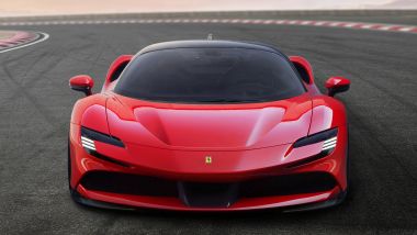Ferrari SF90 Stradale, vista anteriore