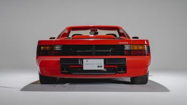 Ferrari Testarossa, il posteriore di un esemplare del 1990 venduto all'asta da BH Auctions