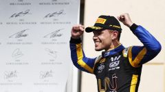 FIA F2 Bahrain:Luca Ghiotto trionfa in gara-2, sesto Schumi Jr