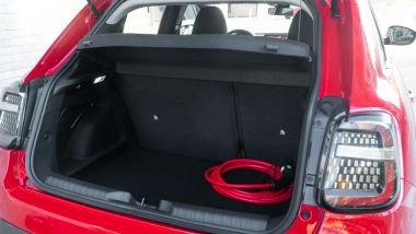 Fiat 600e Red, il bagagliaio da 360 litri