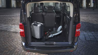 Fiat E-Ulysse: il bagagliaio con un sedile smontato