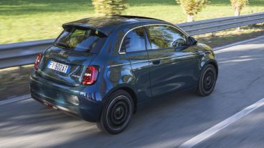 Fiat: la nuova 500 Hybrid con cambio manuale arriva a 155 km/h