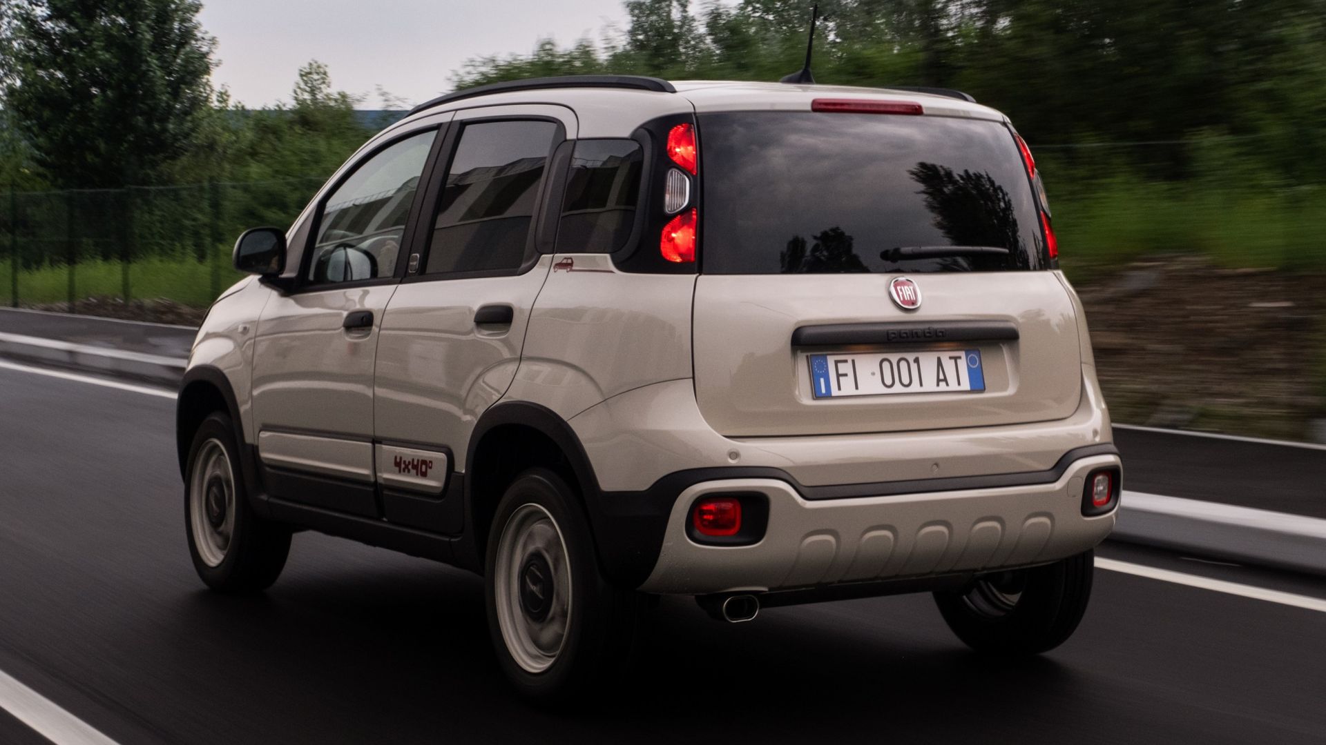 Fiat Panda 4x40° Limited Edition: immagini, interni, motore, prezzo 