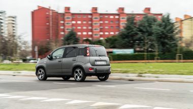Fiat Panda Sport Hybrid in città