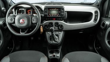 Fiat Panda Sport Hybrid: interno