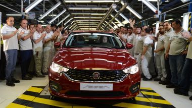 Fiat Tipo esce dalle linee di produzione dell'impianto Tofas di Bursa