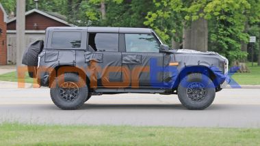 Ford Bronco Raptor 2022: visuale laterale