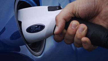 Ford, dal 2030 stop a diesel e benzina