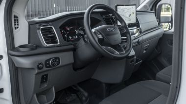 Ford E-Transit: la cabina del furgone con la plancia hi-tech di stampo automobilistico