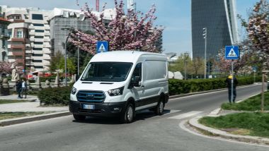 Ford E-Transit, prova in città e sulle tangenziali milanesi
