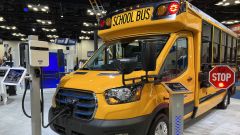 Ford E-Transit scuolabus (2023), la prima foto su Twitter