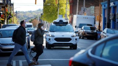 Ford e Volkswagen per la guida autonoma: la Ford Escape (Kuga in Europa) nei test su strada