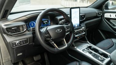 Ford Explorer PHEV ST line 2020: gli interni