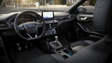Ford Focus EcoBoost Hybrid: gli interni