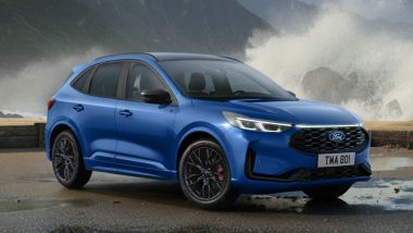 Ford Kuga 2026: fuori non cambia