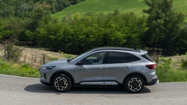 Ford Kuga, Hyundai Tucson, Kia Sportage: la Kuga ha un motore ibrido che consuma poco