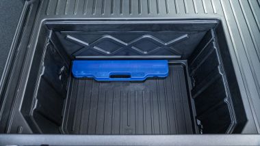 Ford Puma ST Line X: il vano MegaBox nel bagagliaio