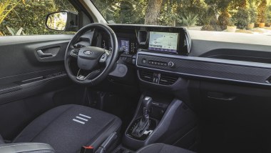 Ford Tourneo Courier Active: l'abitacolo spaziosissimo e ben rifinito