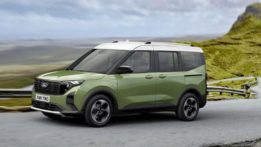 Ford Tourneo Courier Active: motore turbo-benzina 998 cc, con cambio automatico a 7 rapporti