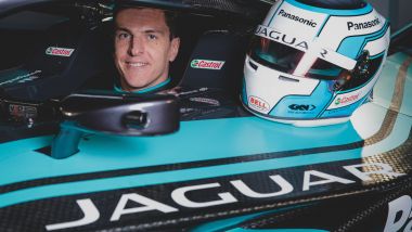 Formula E 2019-2020, James Calado all'interno dell'abitacolo della sua Jaguar