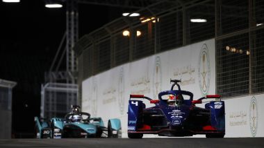 Formula E ePrix Ad Diriyah 2021: bagarre tra il poleman Robin Frijns (Virgin) e Sam Bird (Jaguar)