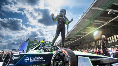 Formula E ePrix Berlino 2023: Nick Cassidy (Envision-Jaguar) festeggia la vittoria | Foto: Fia Formula E