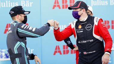 Formula E ePrix Berlino-5 2020: Oliver Rowland (Nissan) festeggia con Tom Blomqvist (Jaguar)