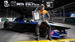 Formula E, Guinness World Record per la più alta velocità indoor
