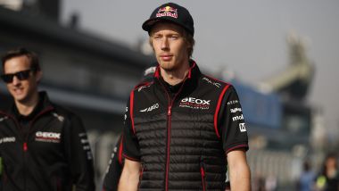 Formula E ePrix Marrakech 2019-2020: Brendon Hartley (Geox Dragon) nel paddock