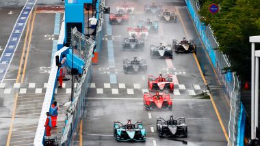 Formula E ePrix Seoul 2022: la partenza della gara sul bagnato