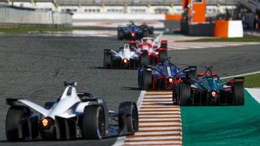 Formula E Test Valencia 2021: le auto in pista sul circuito Ricardo Tormo