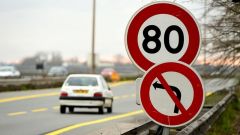 Troppi morti sulle strade, Francia abbassa limiti velocità a 80 km/h