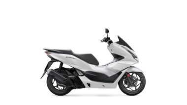 Gamma colori Honda 2023: lo scooter PCX 125 in bianco