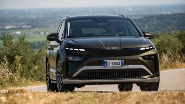 Gamma elettrificata Skoda: il SUV 100% elettrico Enyaq durante la prova su strada