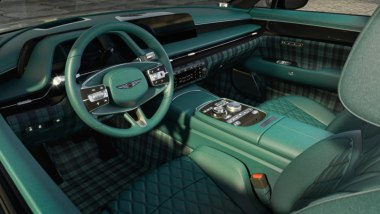 Genesis X Gran Convertible: l'abitacolo con rivestimenti di pelle trapuntata verde o arancione