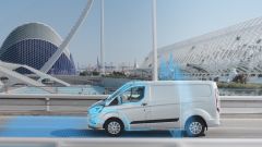 Ford presenta il geofencing per tourneo e transit plug-in hybrid