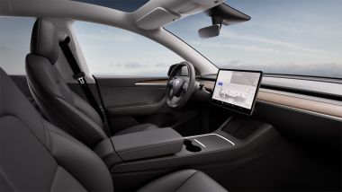 Gli interni Tesla Model Y... oggi