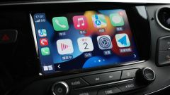 Android Auto e Apple CarPlay: per GM si possono togliere. E per gli altri?