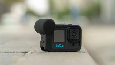 GoPro Hero 10 Black: la prova della action cam, vista frontale con Media Mod