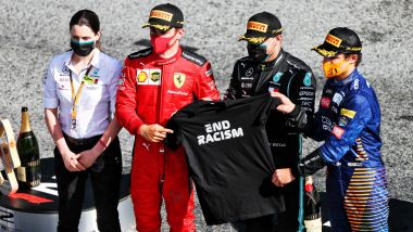 GP Austria 2020, Spielberg: Leclerc (Ferrari), Hamilton (Mercedes) e Norris (McLaren) con la maglietta End Racism
