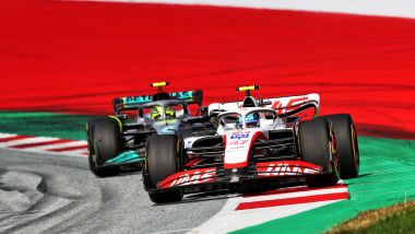 GP Austria 2022, Spielberg: Mick Schumacher (Haas) e Lewis Hamilton (Mercedes)