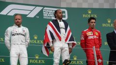 Umiltà Hamilton: "Sono solo un ingranaggio Mercedes"