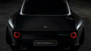 GTA Modificata by Totem Automobili: la coda del restomod con i pannelli in fibra di carbonio