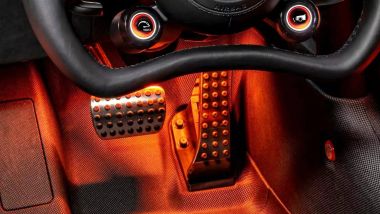 Guida one-pedal ''illegale'' in Cina dal 2027
